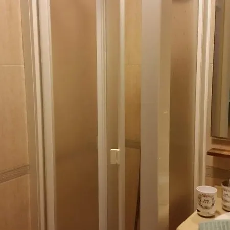 منزل للإقامة Con Bano Privado